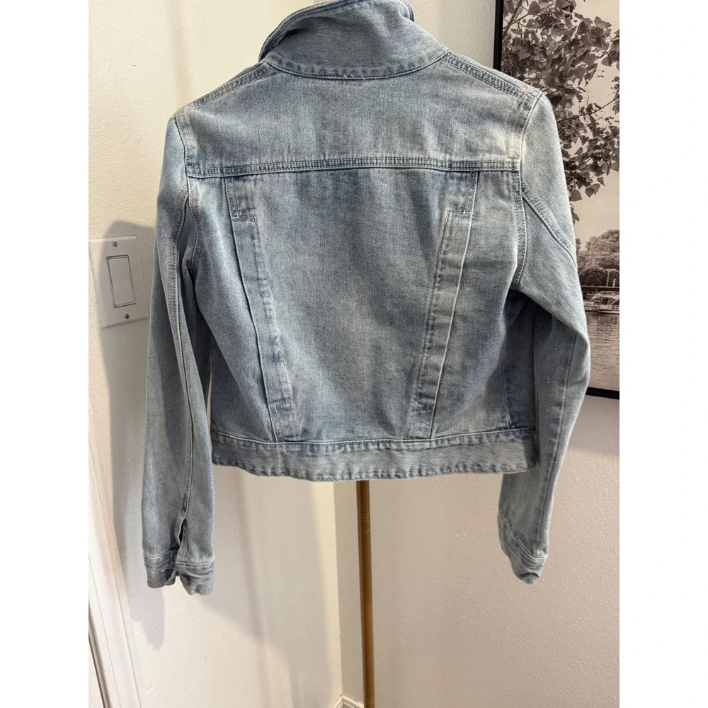 Free People Denim Jean Jacket Light Wash Distressed Button Front XS - Picture 4 of 7